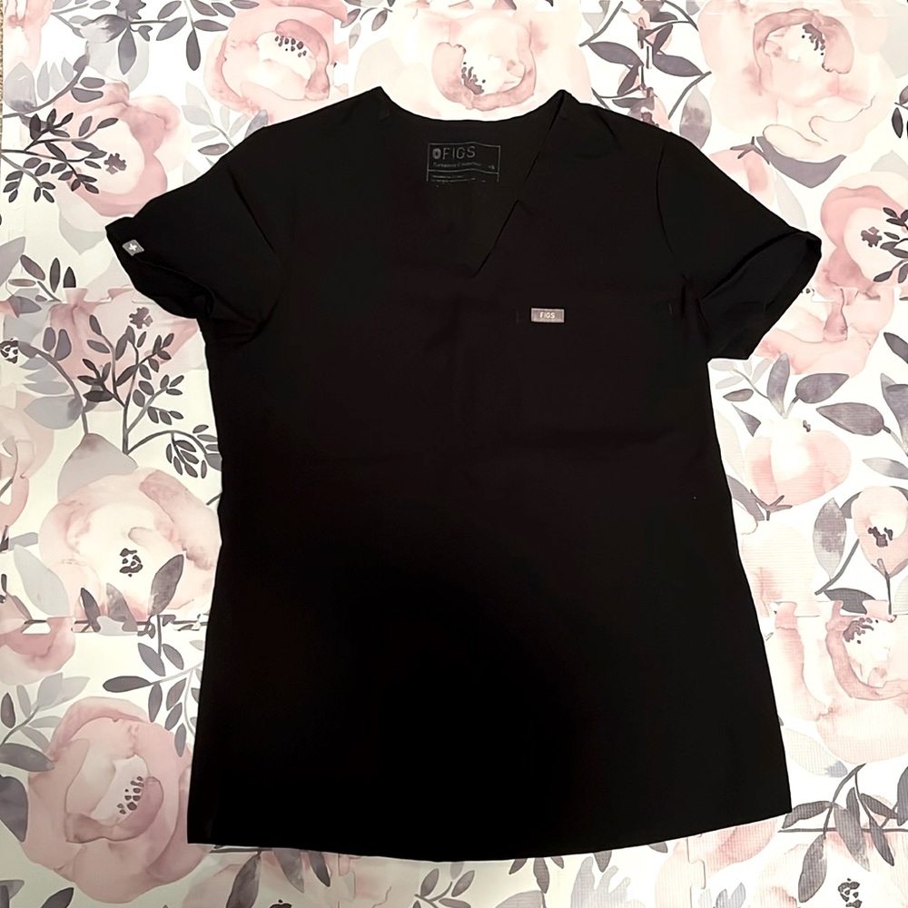 Figs scrub top